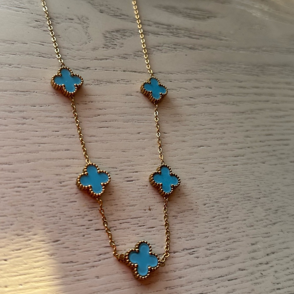 CLOVER NECKLACE - Picture 7 of 8